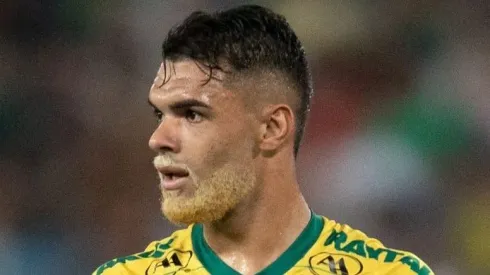 Raniele, volante do Corinthians, vira polêmica entre Cuiabá e Mano - Foto: Gil Gomes/AGIF