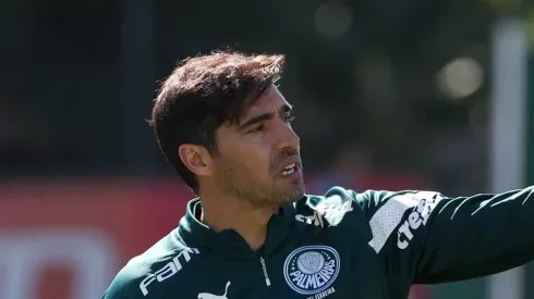 Foto: Cesar Greco/Palmeiras - Abel recebe notícia de última hora sobre titular