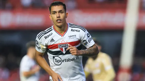 Igor Vinícius, lateral-direito do São Paulo – Foto: Marcello Zambrana/AGIF