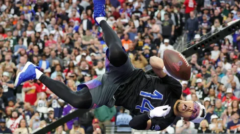 Amon-Ra St. Brown dos Detroit Lions compete pela conferência NFC em gincana do Pro Bowl em 2023, na cidade de Las Vegas (Foto: Ethan Miller/Getty Images)