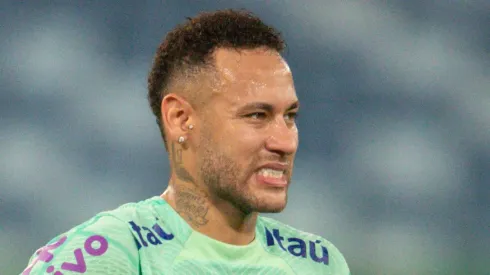 Neymar pode ser obrigado a fazer outro DNA – Foto: Gil Gomes/AGIF.