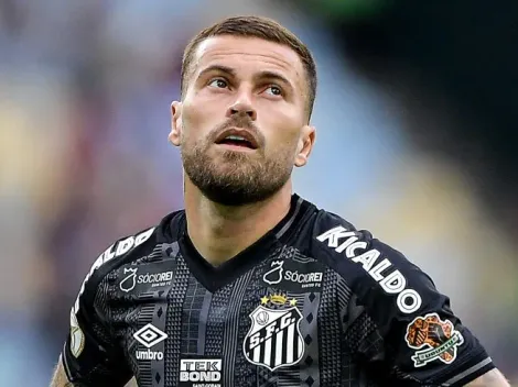 Meio-campista 'repete' Lucas Lima e anuncia saída do Santos