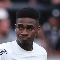 Corinthians pode fechar com zagueiro \'nível europeu\' para jogar com Félix Torres