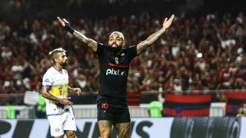 Augusto Melo revela negociação com Gabigol. Foto: Marcos Junior/AGIF