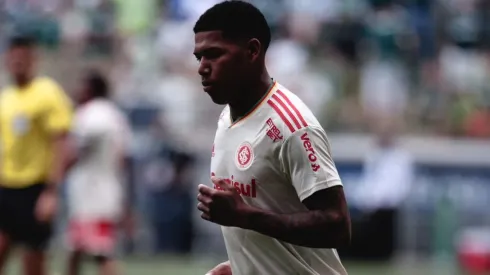 O Inter expôs novidade sobre Thauan Lara - Foto: Ettore Chiereguini/AGIF