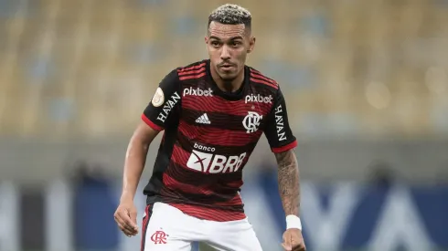 Matheuzinho está perto de deixar o Mengão - Foto: Thiago Ribeiro/AGIF