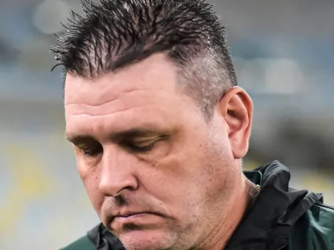 Corinthians demite Thiago Kosloski após chegada do técnico António Oliveira