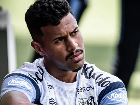 Ed Carlos erra de forma bisonha no Catar e TV flagra; Assista!