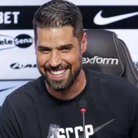 Cutucada em Vítor Pereira? António Oliveira chega ‘causando’ no Corinthians com fala polêmica