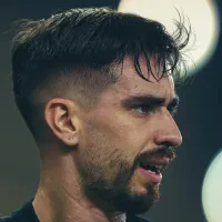 Flamengo contata Igor Coronado, mas empresário faz força para meia assinar com Corinthians