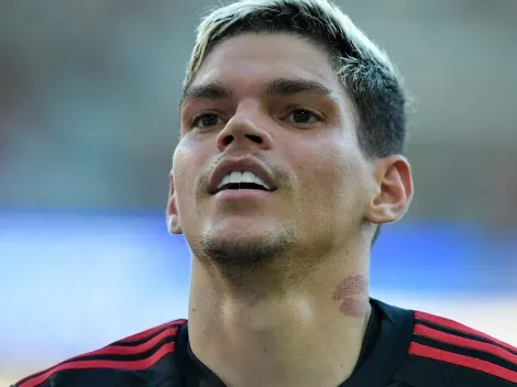 R$ 106 milhões: Venda de Ayrton Lucas ao Al-Hilal tem martelo batido no Flamengo