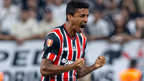 Luiz Gustavo exalta a conexão com o São Paulo. Foto: Leonardo Lima/AGIF