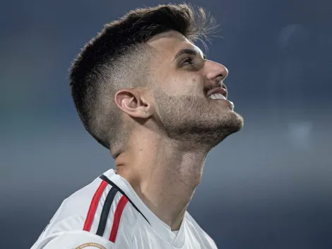 Ex-São Paulo, Beraldo chama atenção da web em estreia na Champions