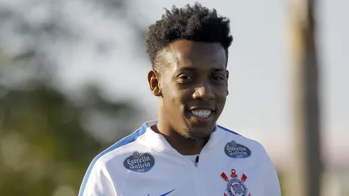 Moisés participou indiretamente da chegada do reforço ao Corinthians - Foto: Daniel Vorley/AGIF.