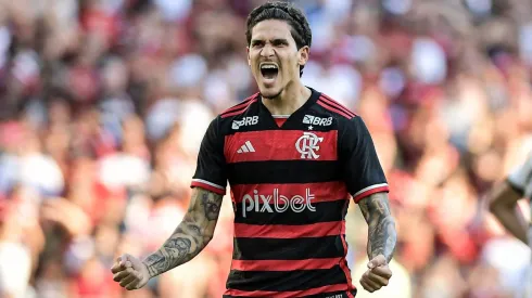Pedro jogador do Flamengo comemora seu gol durante partida contra o Volta Redonda no estadio Maracana pelo campeonato Carioca 2024. Foto: Thiago Ribeiro/AGIF