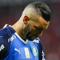 Surpreendeu: Weverton passa vergonha no vestiário após \'ajudinha\' ao Corinthians