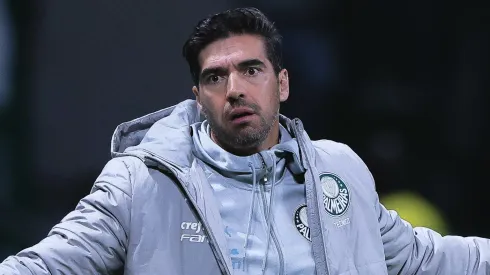 Abel corre risco de ver uma peça saindo do Palmeiras - Foto: Ettore Chiereguini/AGIF.