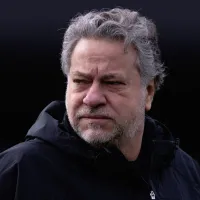 Casares rebate acusação polêmica e torcida do São Paulo ironiza situação do presidente