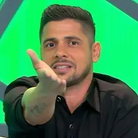 Cicinho surpreende todo mundo com crítica a favor do Corinthians