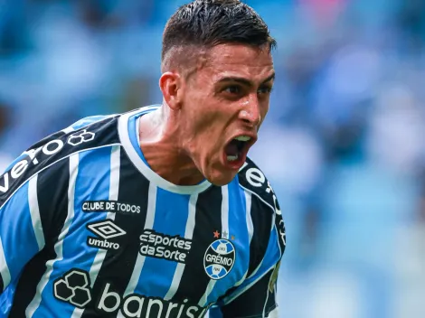 DE OLHO NO CT: Pavón é titular e trio deve ser 'barrado' por Renato no Grêmio