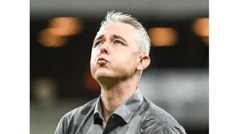 Foto: Kely Pereira/AGIF – Tiago Nunes, técnico do Botafogo