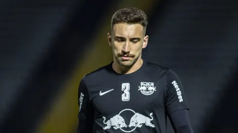 A prioridade do Flamengo é a contratação de um zagueiro e Léo Ortiz pode acabar virando passado