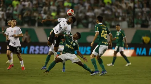 Palmeiras enfrentou o Corinthians pelo Paulistão e saiu com o empate, apesar da vantagem numérica em campo, na Arena Barueri (Foto: Leonardo Lima/AGIF)