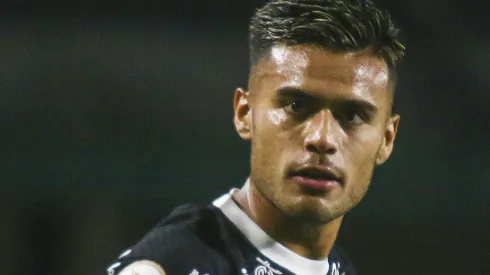 Fausto Vera jogador do Corinthians durante partida contra o Coritiba no estadio Couto Pereira pelo campeonato Brasileiro A 2023. Foto: Gabriel Machado/AGIF