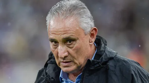 Tite foi informado de problema e precisou cortar jogador - Foto: Thiago Ribeiro/AGIF