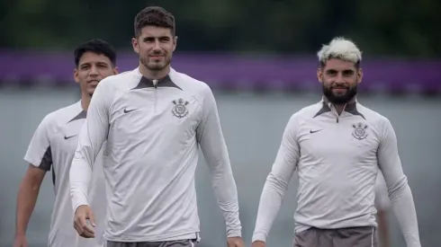Pedro Raul e Yuri ALberto em treino do Corinthians. Foto: Rodrigo Coca / Corinthians