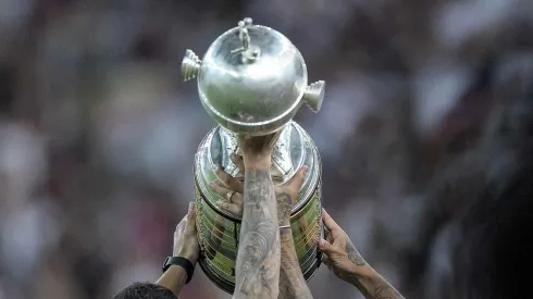 Felipe Melo e Nino exibem a Libertadores .Foto: Jhony Pinho/AGIF