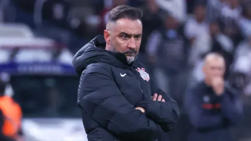 Foto: Marcello Zambrana/AGIF – Vítor Pereira dirigiu o Corinthians em 2022