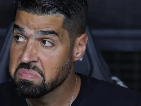 António Oliveira recebe ‘indireta’ ao vivo e situação deixa torcida do Corinthians sem acreditar