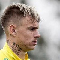 Fábio Santos corneta Róger Guedes por \'erro de carreira\' no Corinthians: \'Ele é um desperdício\'