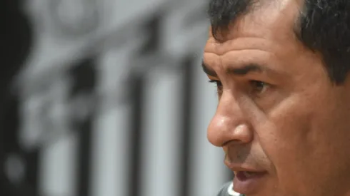 Carille confirmou ao vivo à TV que meia está de volta ao elenco do Santos - Foto: Divulgação/Santos FC