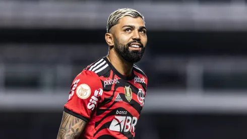 Gabigol, do Flamengo, durante partida contra o Santos no Brasileirão Série A 2023 - Foto: Abner Dourado/AGIF