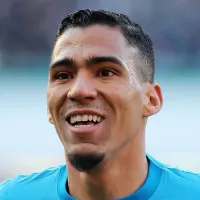 Allan marca dois gols no Al-Wahda e agita torcida do Botafogo