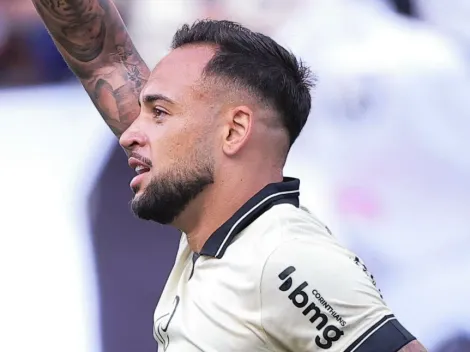 António Oliveira muda de tática no Corinthians e escolhe nova dupla para Maycon