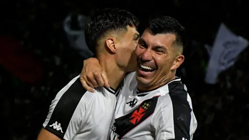 Galdames e Medel foram surpreendidos no Vasco. Foto: Thiago Ribeiro/AGIF