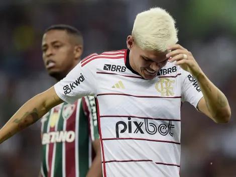 Ayrton Lucas sofre lesão no joelho e preocupa Flamengo para o estadual