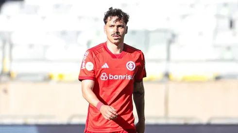 Maurício em ação com a camisa do Internacional. Jogador é um dos destaques do clube gaúcho