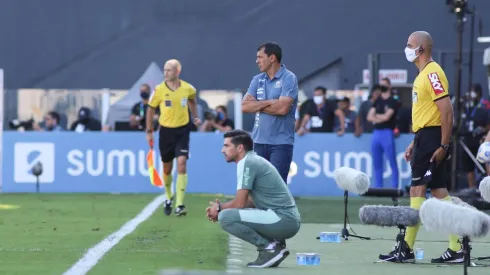Abel Ferreira e Carille se enfrentando durante Campeonato Brasileiro de 2021. Foto: Fernanda Luz/AGIF