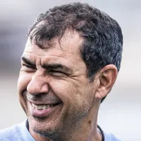 Santos encaminha 2 contratações e se prepara para anunciar meia e atacante para a Série B