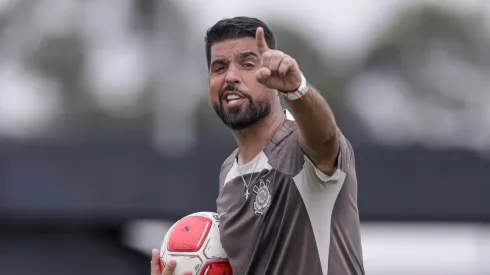 António Oliveira acreditava que jogo-treino seria importante para projetar parte intensa da temporada - Foto: Rodrigo Coca - Agência Corinthians