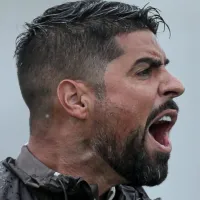 António Oliveira toma decisão em treinamento sobre os 11 titulares do Corinthians