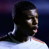 Arboleda fica irritado e contradiz Casares a respeito de renovação com o São Paulo