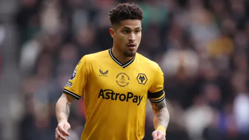 João Gomes, ex-Flamengo, vem se destacando em clube inglês - Foto: Catherine Ivill/Getty Images