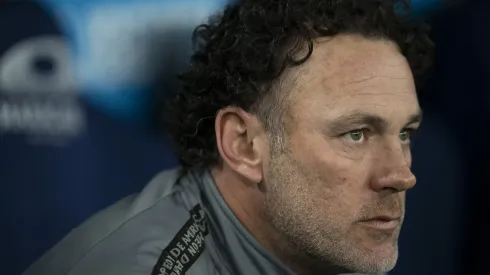 O treinador em tempos que trabalhava no Argentinos Juniors