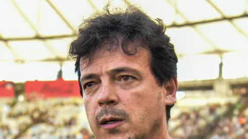 Fernando Diniz durante partida do Campeonato Carioca contra o Flamengo. Declaração do treinador em coletiva foi assunto na TV. 
