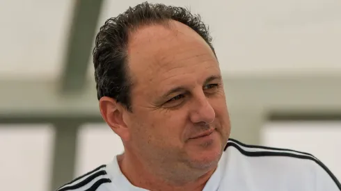 Rogério Ceni fez história no São Paulo e o atual goleiro do Tricolor explicou as diferenças no Morumbi